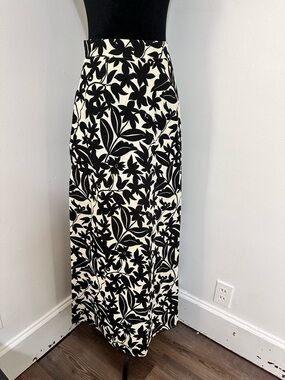 Black & White Floral Maxi Skirt - Elegant High-Waist Silhouette